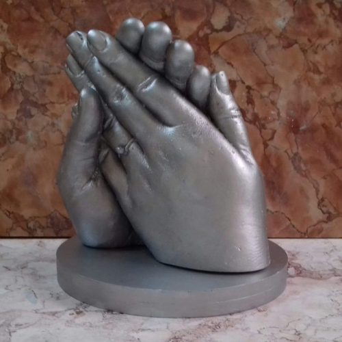 Alternative view of Kit mulaj maini 3D Cuplu, amprenta mulaj maini pentru 2 maini adulte, cadou inedit, cu suport si vopsea metalica AGINTIU inclusa